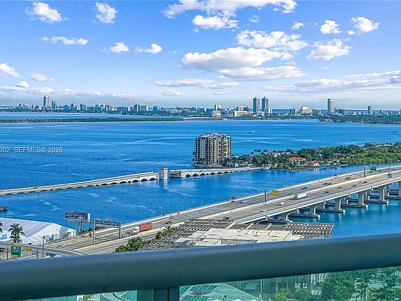 2nd image of 900 Biscayne Blvd APT 2910