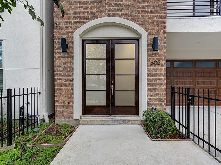 605 Jewett St — Photo 2