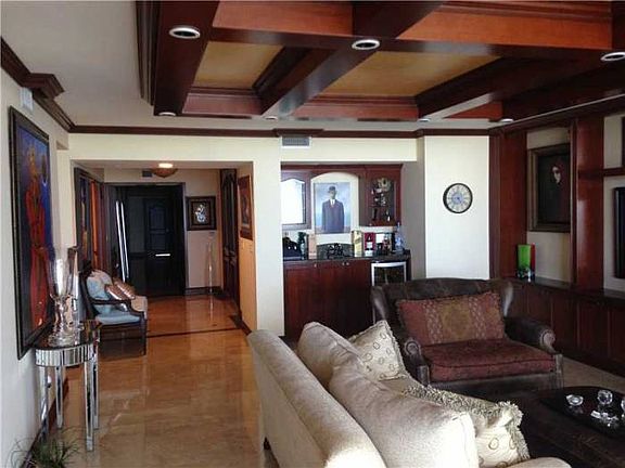 4th image of 3201 NE 183rd St APT 2802