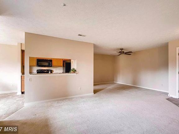 4th image of 1716 Landmark Dr #2G