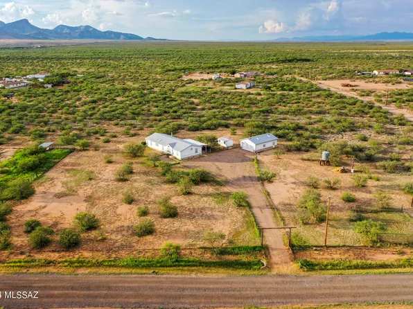 495 E Redwing Ln, Huachuca City, AZ 85616