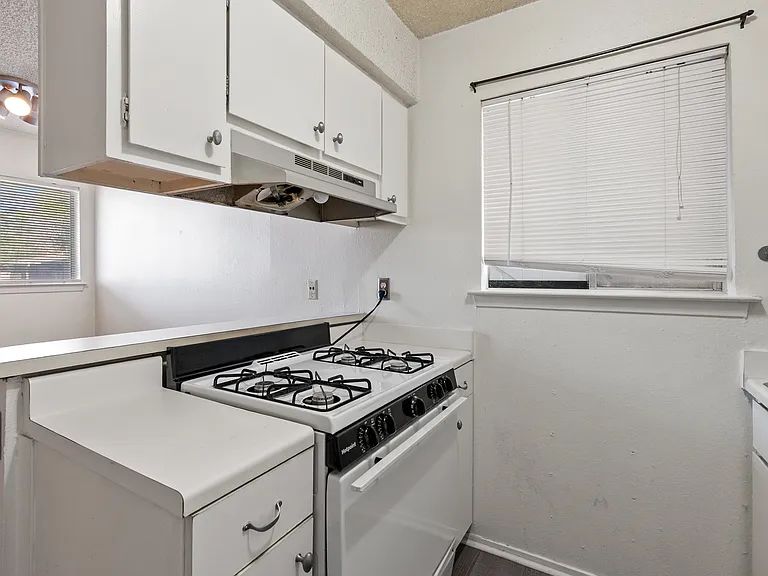 515 Krebs Ln #107 — Photo 9