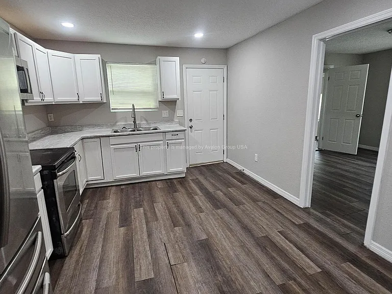 10875 Biscayne Blvd — Photo 11
