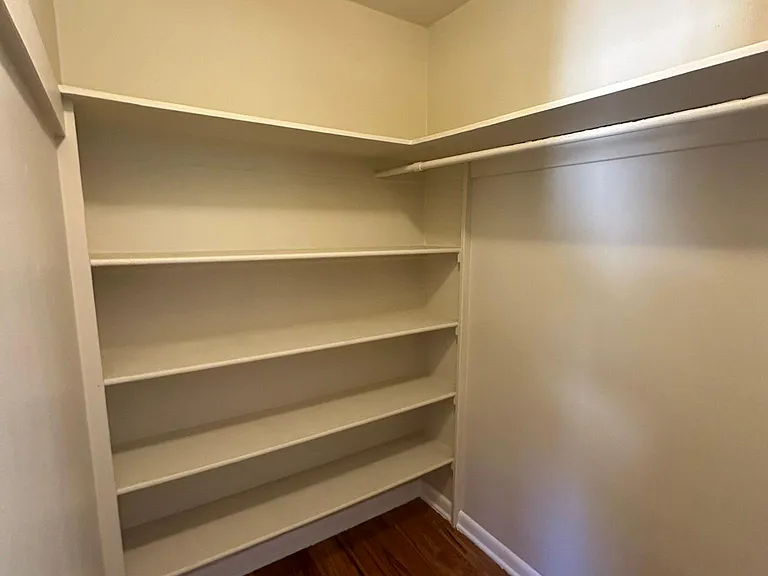 1314 W Gill Pl — Photo 8