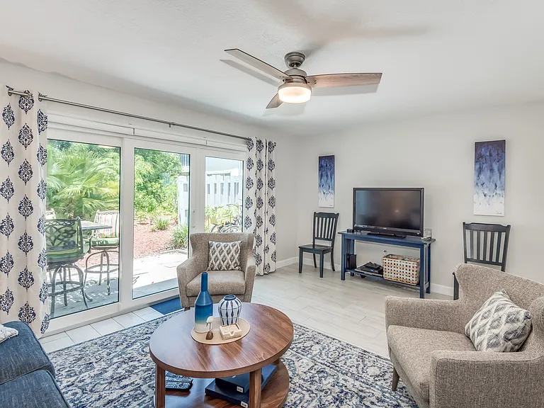 218 Seaport Blvd #218 — Photo 5