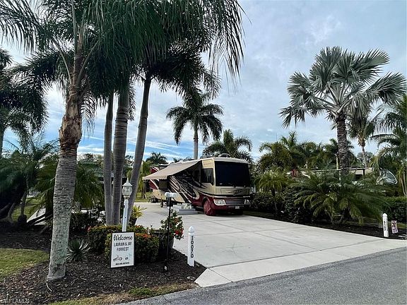 2nd image of 10070 STONEWOOD DR