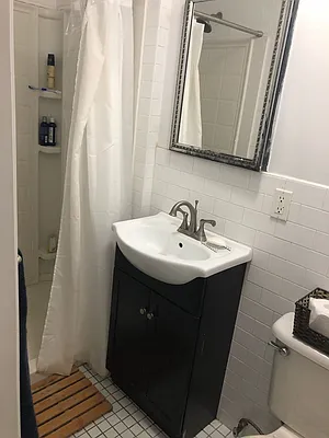 Rented by MCR Realty | media 37