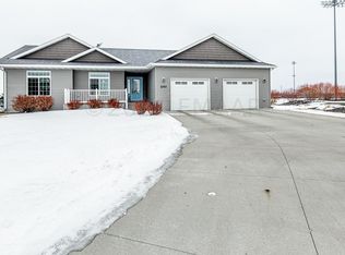 2705 Umber Ct S, Fargo, ND 58104