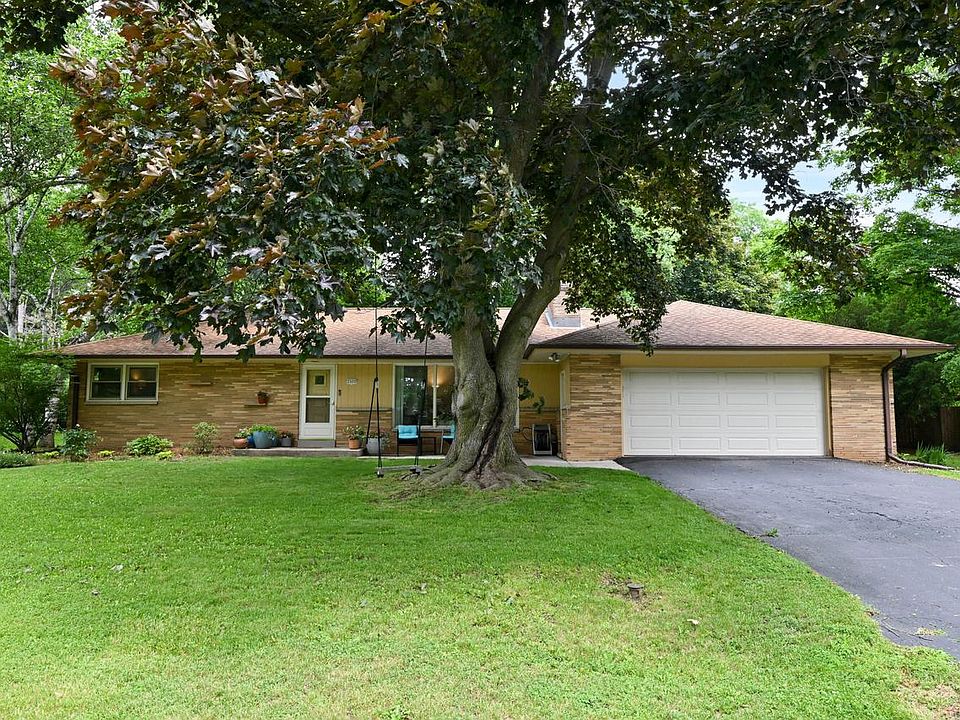 1st image of 2400 W Apple Tree ROAD