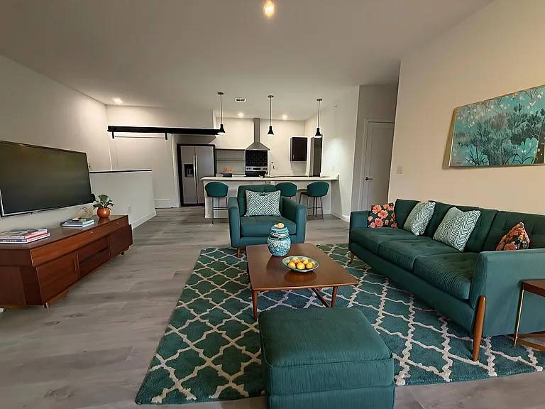 Point Gardens Apartments — Photo 27