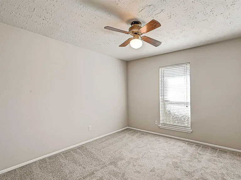 24130 Silversmith Ln — Photo 22
