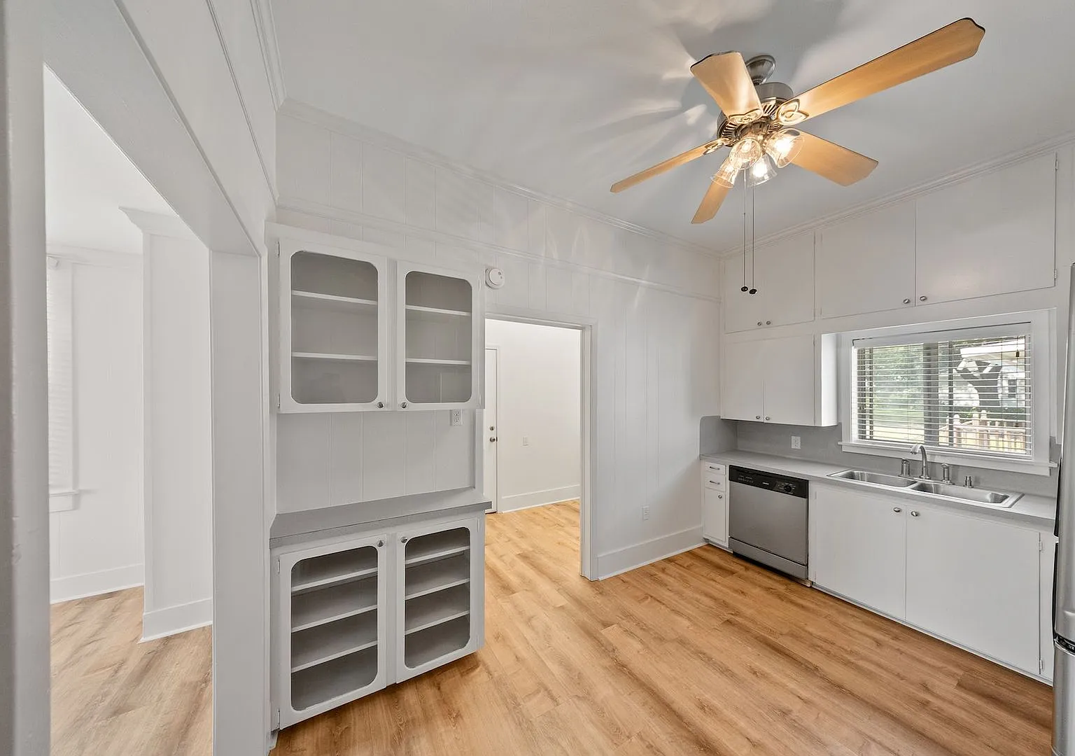 Charming 3-Bedroom Home in Historic Downtown Port Allen — Photo 3