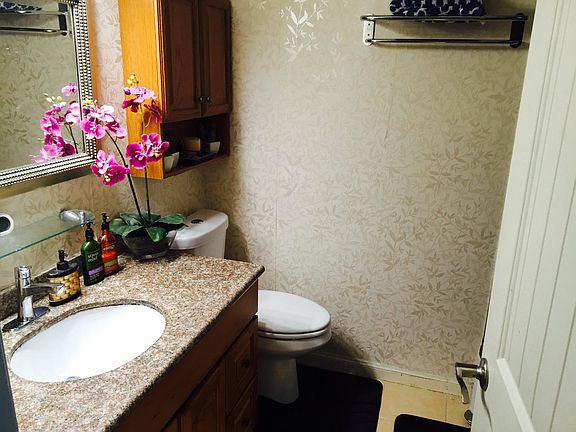 5th image of 73 Bromley Ct
