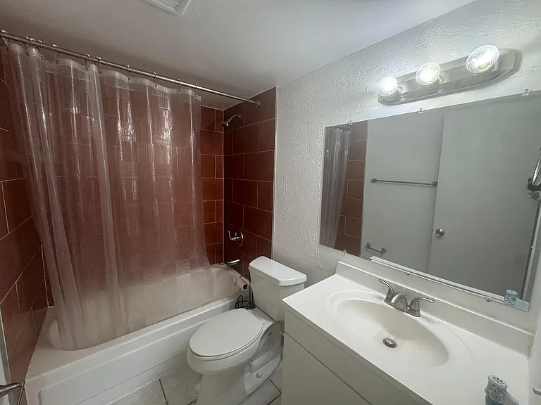 16508 NE 26th Ave #201 — Photo 12