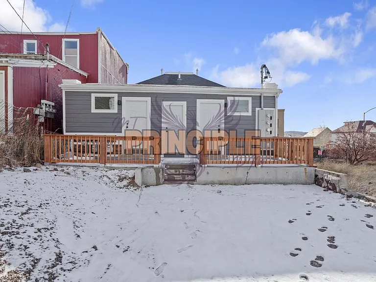 533 W Park St — Photo 11