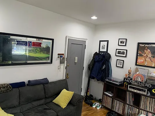 Rented by Kinsey Equities | media 10