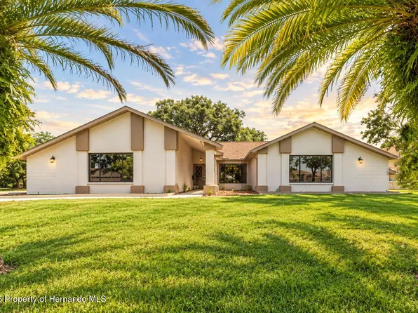 9429 Cobbler Ct, Weeki Wachee, FL 34613
