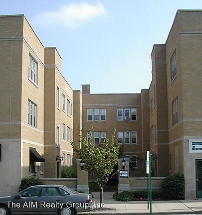 1st image of 292 W Montrose Ave APT B1