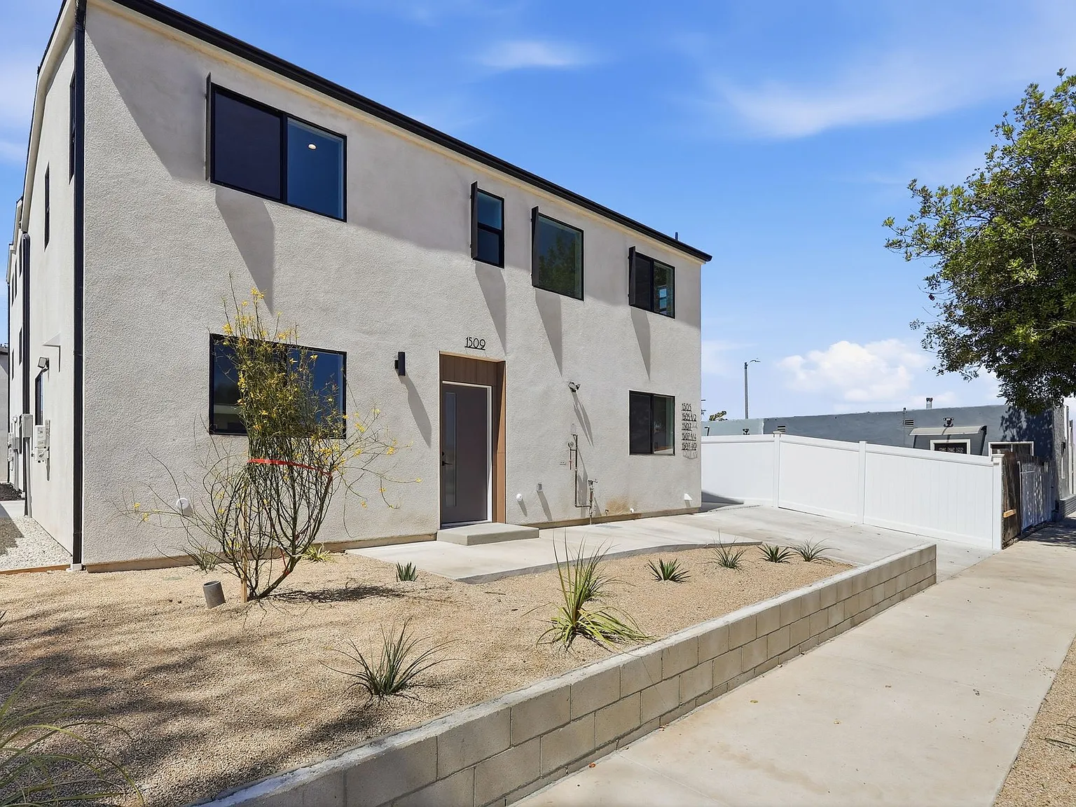 2 bed, 1.5 bath, 1000 sqft, $2,895 — Photo 3