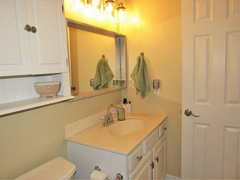 555 Silver Leaf Dr — Photo 2