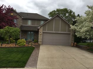 33425 Fairway Vis, Chesterfield, MI 48047