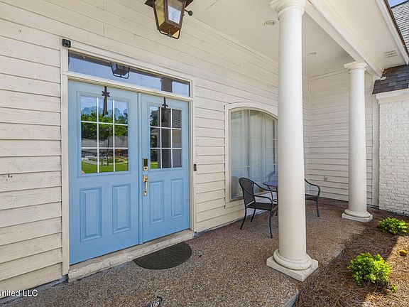 5th image of 527 Pelahatchie Shore Dr