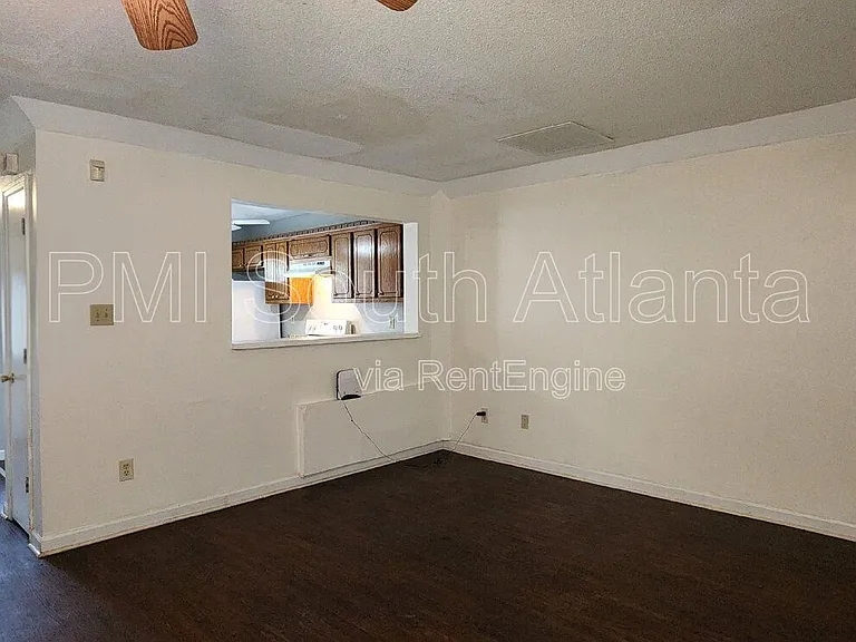 1681 Winchester Way SE — Photo 12