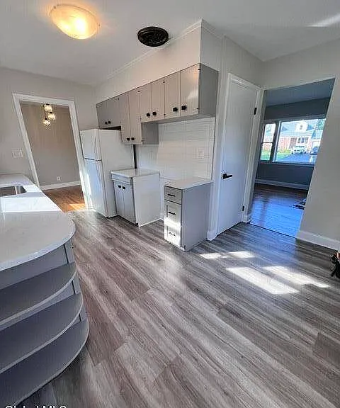 3936 Albany St — Photo 10