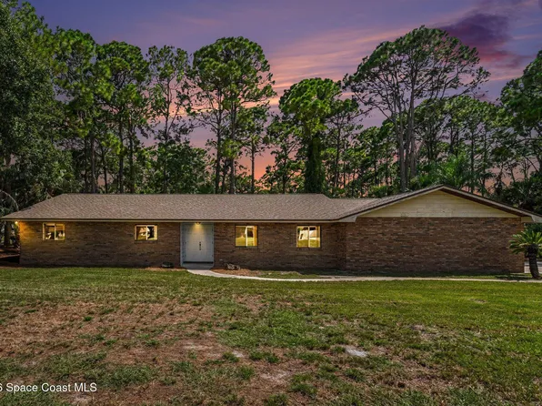 8001 Pine Needle Ln, West Melbourne, FL 32904