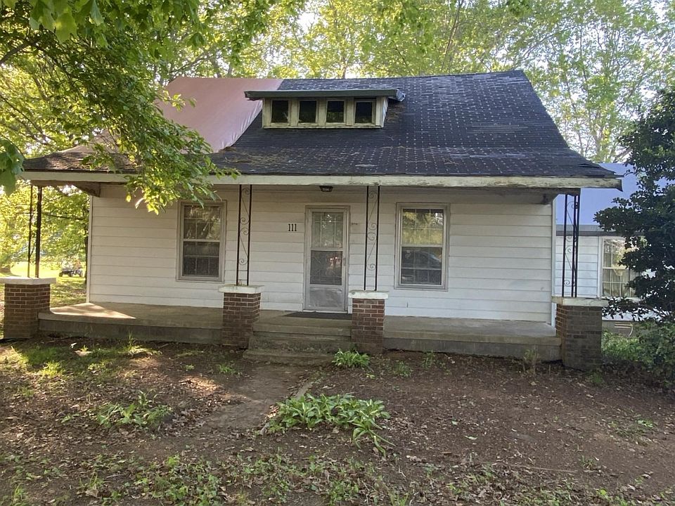 2nd image of 111 W Point Rd