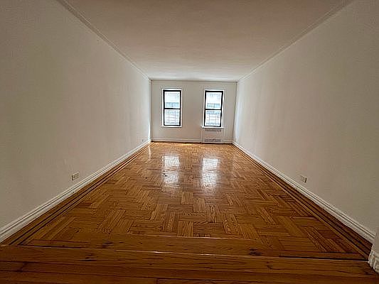 2nd image of 1200 College Ave #4E