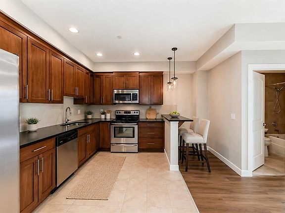 3rd image of 1005 A N Westmount Dr #110