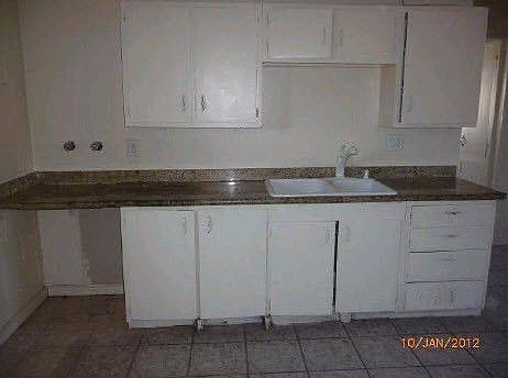 2nd image of 3049 Harewood Ave