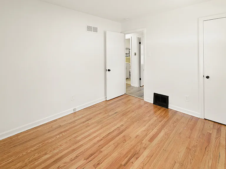 135 Saint Maurice Ln — Photo 17