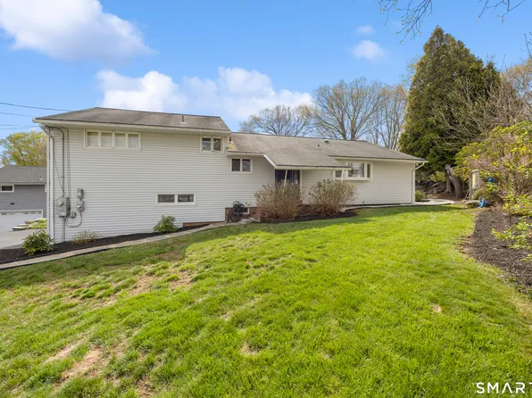 25 Morningside Drive, Ansonia, CT 06401