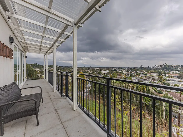 4240 Barrett Rd — Photo 25