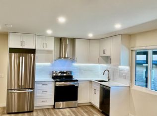 4861 Oxford St #1, Burnaby, BC V5C1E7