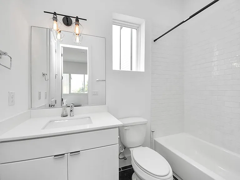 5823 Dolores St — Photo 21