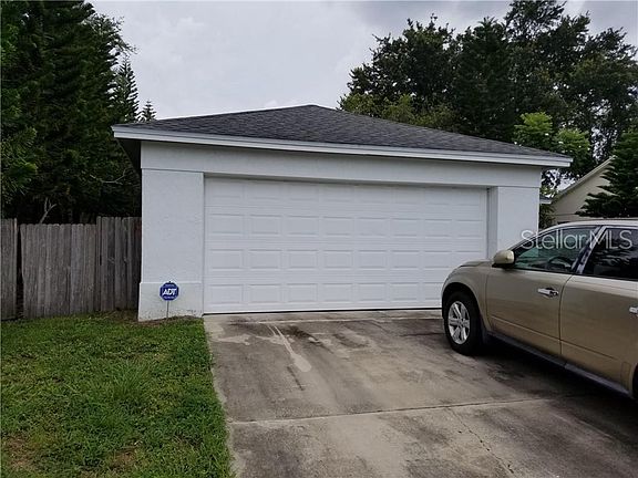 3rd image of 5512 Deer Creek Dr