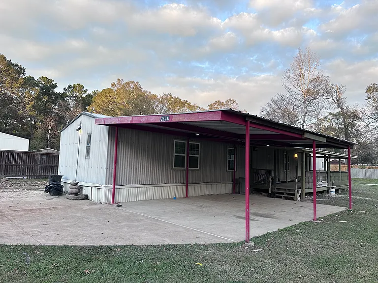 CARPORT & PORCH