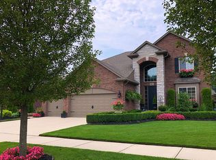 50613 Torrey Pines Dr, Macomb, MI