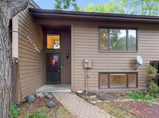 242 W Eagle Lake Dr, Maple Grove, MN 55369