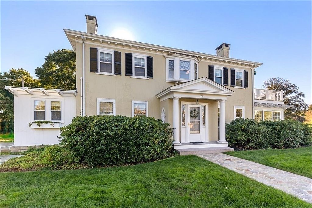 79 N Main St APT 1, Cohasset, MA 02025 | Zillow