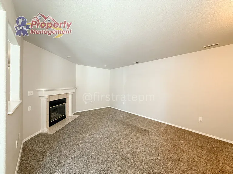 2914 W Stewart Ave #201 — Photo 4