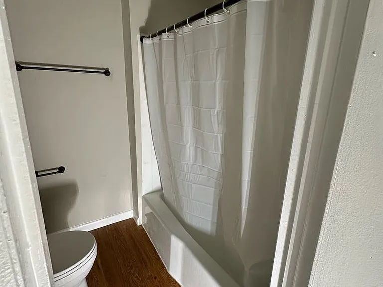 9 E Read St — Photo 26