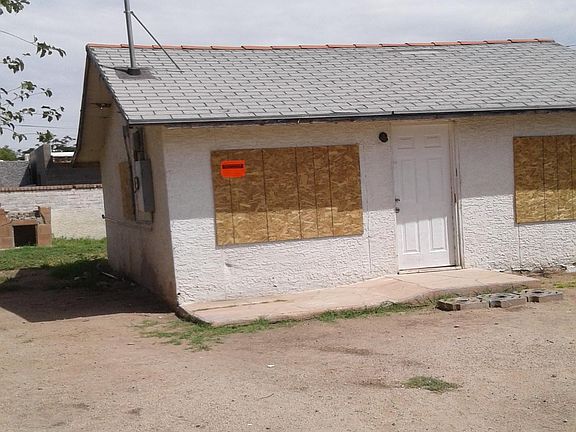 4th image of 121 E Lincoln St