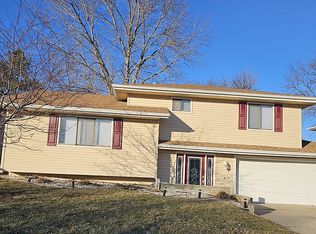 813 Pine St, South Sioux City, NE 68776