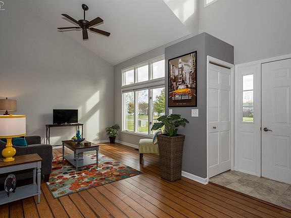 3rd image of 8062 Rose Ln