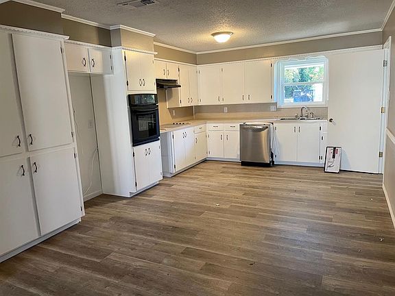 2nd image of 111 Northwood St