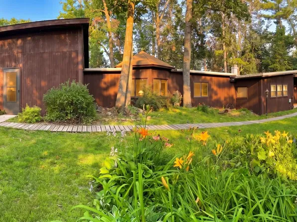 51100 Wolf Ridge Dr, Cass Lake, MN 56633